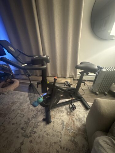 MERACH Stationary Exercise Bike – Quiet Belt-Drive Indoor Cycling with Bluetooth App, 300 lb Capacity, LED Monitor, Tablet Mount & Fitness Courses photo review