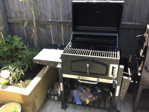 VonHaus XL Charcoal BBQ Grill & Smoker – Portable Barbecue with Warming Rack, Side Shelves, Wheels, Temperature Gauge – Outdoor Cooking for Meat, Fish & Veg photo review