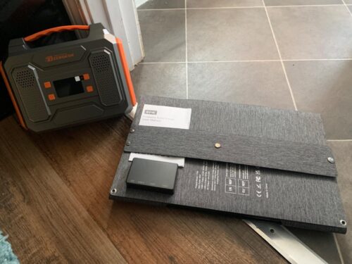 ZeroKor 300W Portable Solar Generator with 60W Foldable Panel – 280Wh Lithium Battery Power Station – Pure Sine Wave 110V AC/DC/USB Outlets – 5.1 lbs (2.3 kg) Lightweight – for RV, Home Backup, Camping photo review