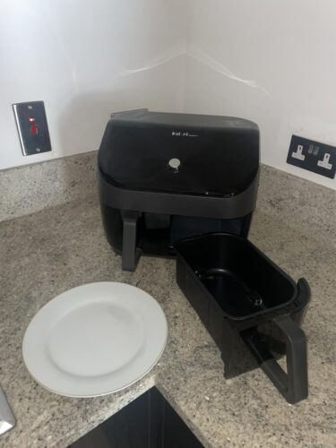 Instant Pot VersaZone Dual Air Fryer 8.5L – Double Basket with Divider, 8-in-1 Smart Cooking, Energy Saving, Easy Clean, Black Stainless Steel photo review