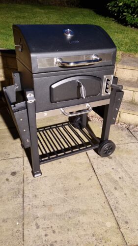 VonHaus XL Charcoal BBQ Grill & Smoker – Portable Barbecue with Warming Rack, Side Shelves, Wheels, Temperature Gauge – Outdoor Cooking for Meat, Fish & Veg photo review