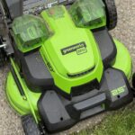 Greenworks 60V Brushless Cordless Push Lawn Mower – 17″ (43 cm) Deck, 4.0 Ah Battery & 3 A Rapid Charger, 40 Min Runtime photo review